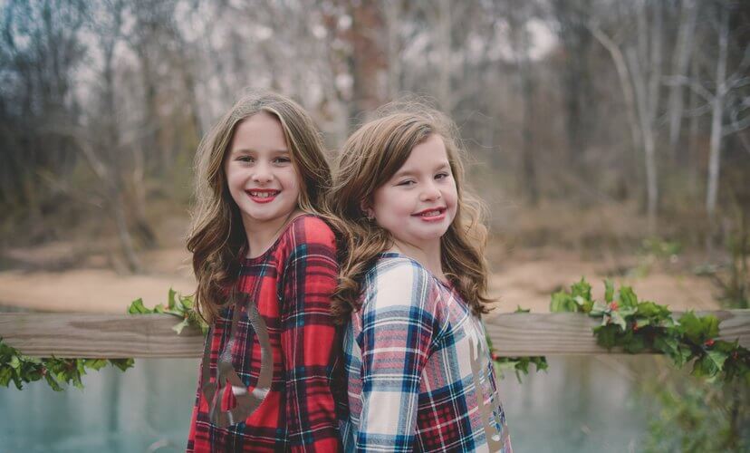 Averi, heart transplant recipient, and her twin sister, Adison.